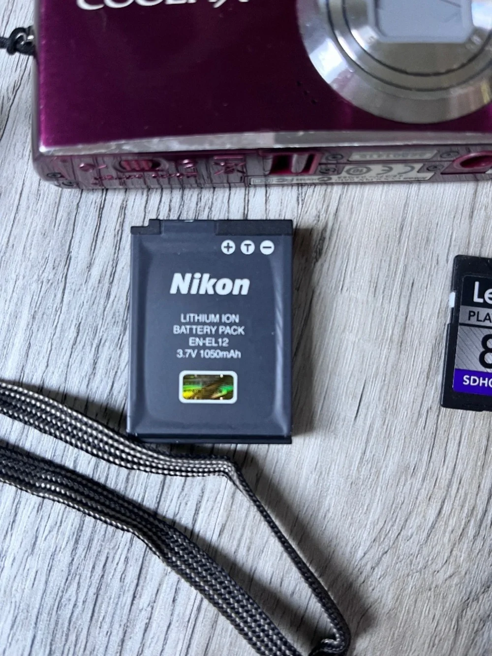 Nikon questions leave